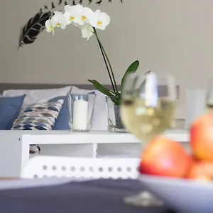 Apartment Happy, Saronno